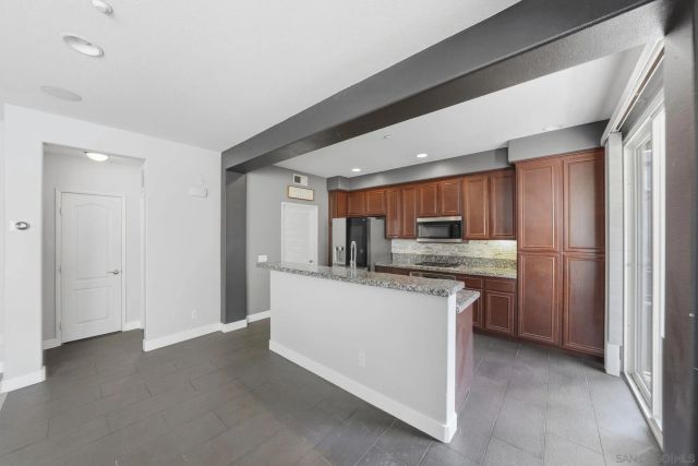 17 Via Montisi, Santee, CA 92071