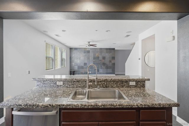 17 Via Montisi, Santee, CA 92071