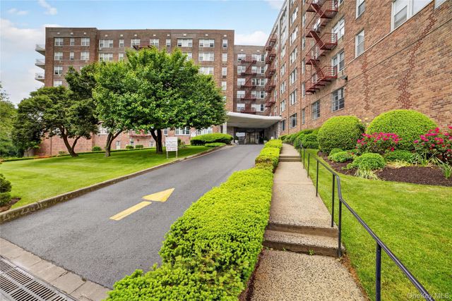 333 Bronx River Road 624, Yonkers, NY 10704
