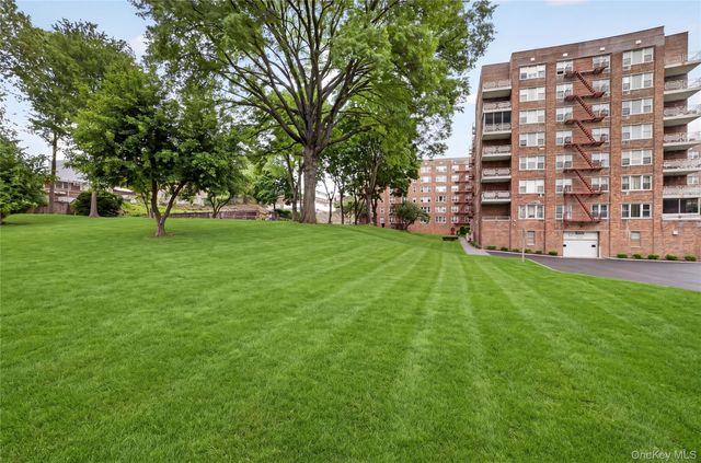 333 Bronx River Road 624, Yonkers, NY 10704