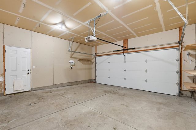 17509 E Nora Ln, Greenacres, WA 99016