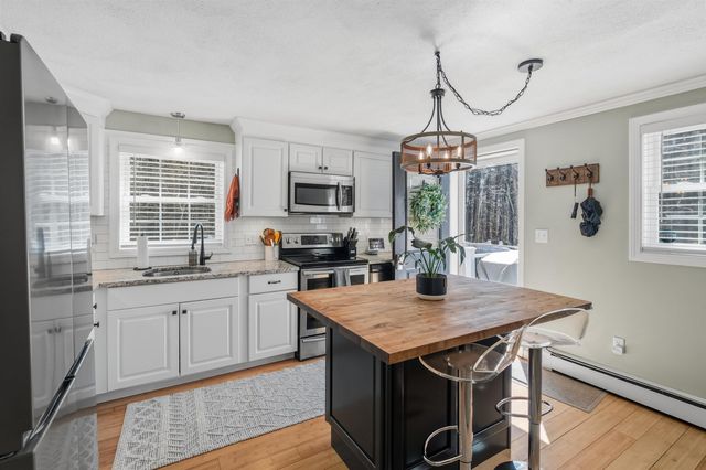 5 Imperial Drive, Londonderry, NH 03053