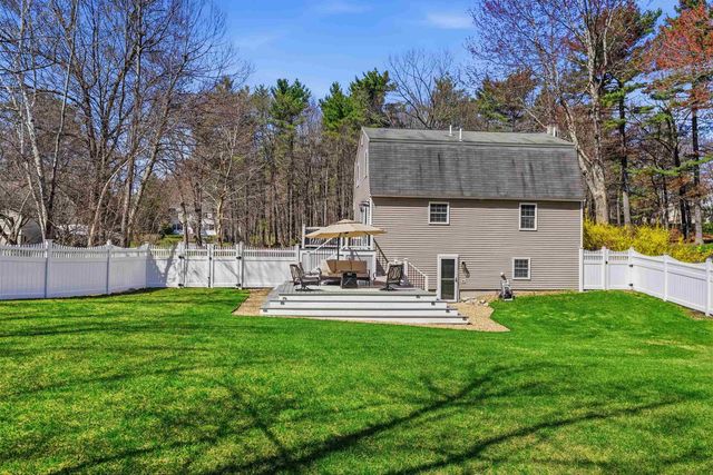 5 Imperial Drive, Londonderry, NH 03053