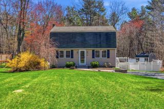 5 Imperial Drive, Londonderry, NH 03053