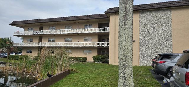 5861 NW 16th Place 201, Sunrise, FL 33313