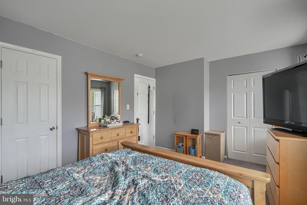 Image 22 of property listing at 13 UTE CT, Middle River, MD 21220