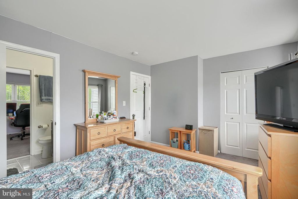 Image 23 of property listing at 13 UTE CT, Middle River, MD 21220