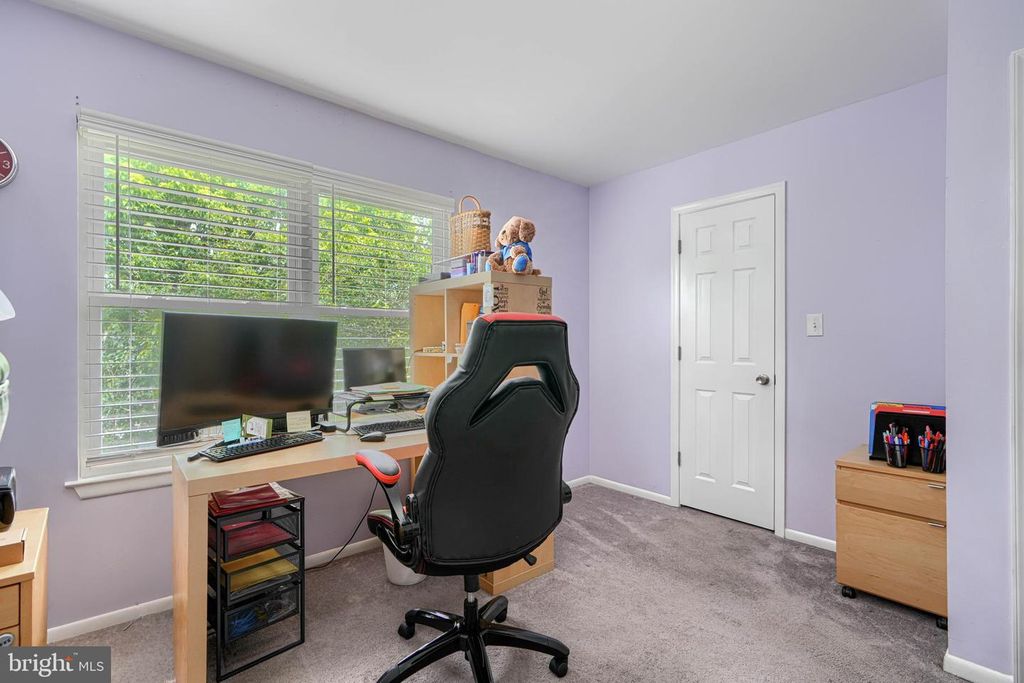 Image 25 of property listing at 13 UTE CT, Middle River, MD 21220