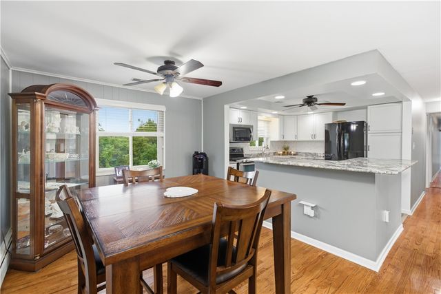 1823 Droz Ave, Economy, PA 15003