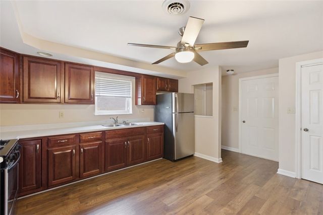 1823 Droz Ave, Economy, PA 15003