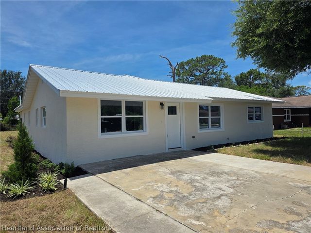 206 Quail Avenue, Sebring, FL 33870