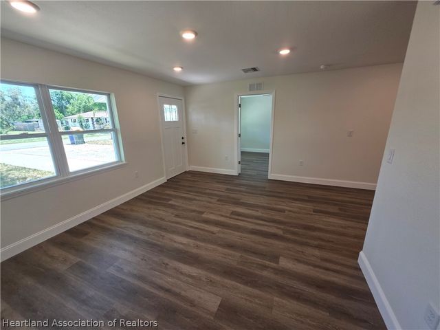 206 Quail Avenue, Sebring, FL 33870
