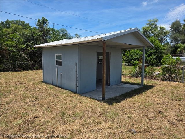 206 Quail Avenue, Sebring, FL 33870
