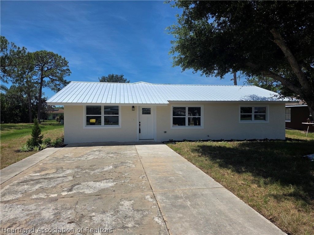 206 Quail Avenue, Sebring, FL 33870