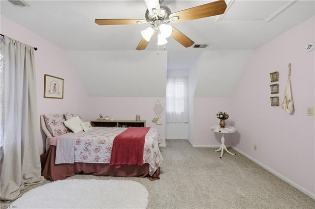 424 Pines Of Warrick DR, Chesapeake, VA 23322