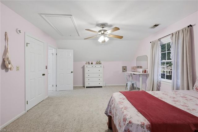 424 Pines Of Warrick DR, Chesapeake, VA 23322