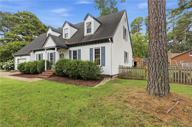 424 Pines Of Warrick DR, Chesapeake, VA 23322