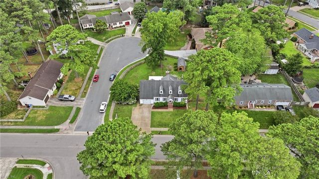 424 Pines Of Warrick DR, Chesapeake, VA 23322
