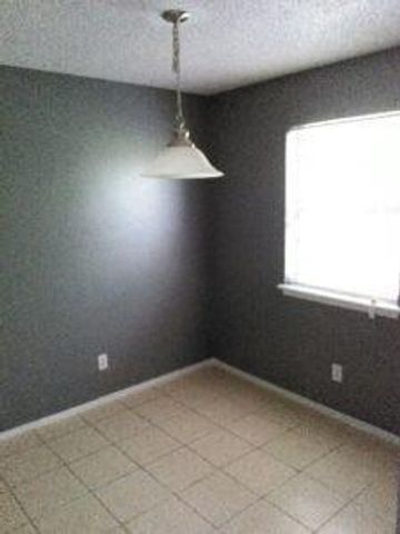 1320 Wilson ST 233, Lockhart, TX 78644