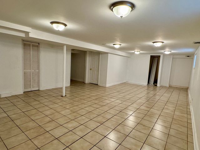 6328 N Troy Street, Chicago, IL 60659