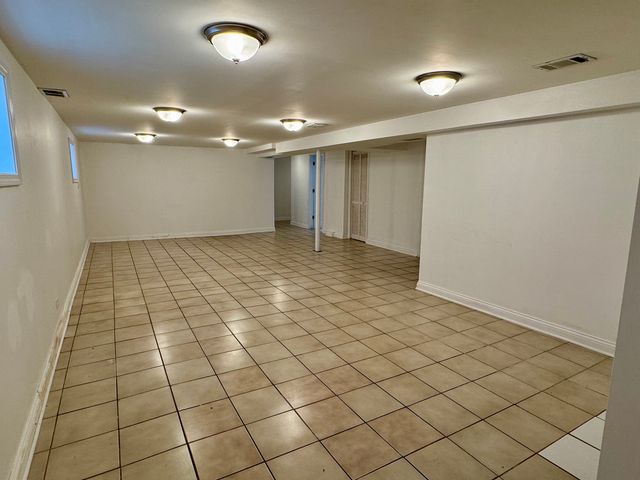 6328 N Troy Street, Chicago, IL 60659