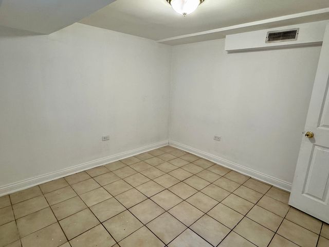 6328 N Troy Street, Chicago, IL 60659