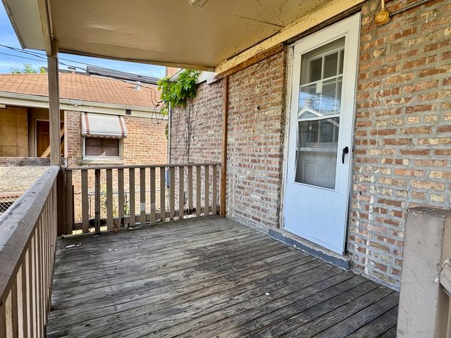 6328 N Troy Street, Chicago, IL 60659
