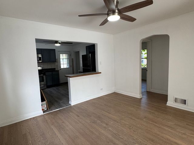 6328 N Troy Street, Chicago, IL 60659