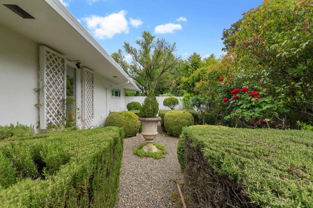 400 Crocker Rd, Sacramento, CA 95864