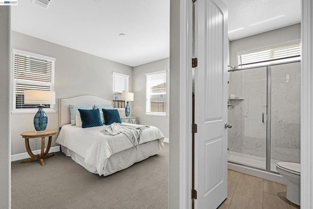 271 Eagle Nest Dr, Oakley, CA 94561