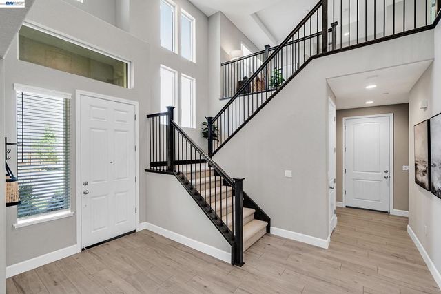 271 Eagle Nest Dr, Oakley, CA 94561