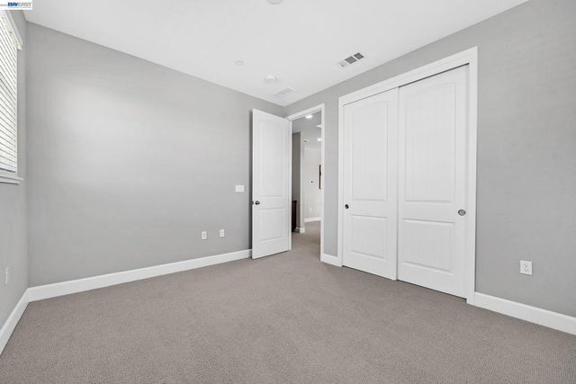 271 Eagle Nest Dr, Oakley, CA 94561