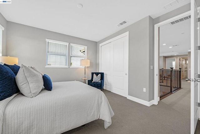 271 Eagle Nest Dr, Oakley, CA 94561