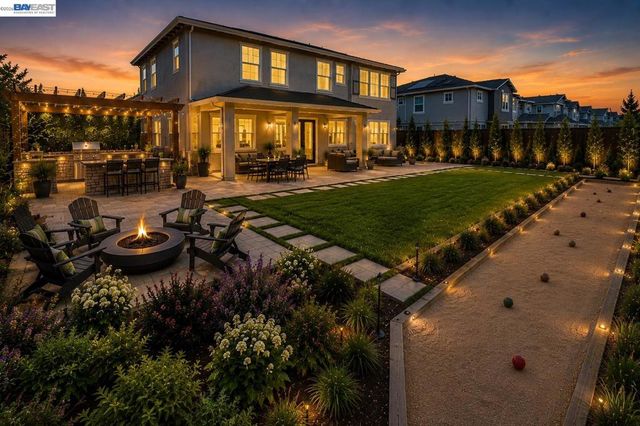 271 Eagle Nest Dr, Oakley, CA 94561