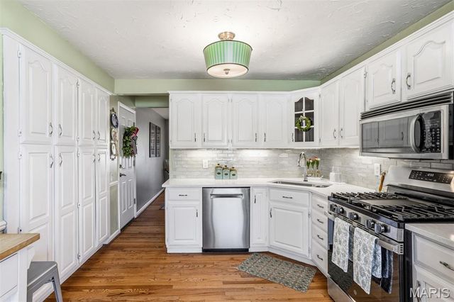 9210 Cordoba Lane, Crestwood, MO 63126