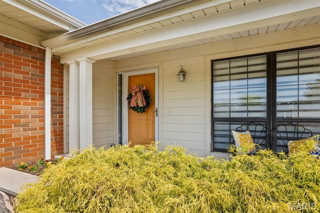 9210 Cordoba Lane, Crestwood, MO 63126