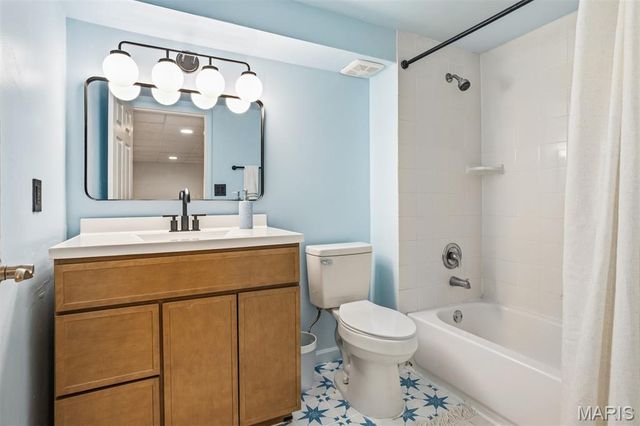 9210 Cordoba Lane, Crestwood, MO 63126