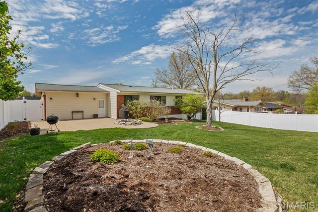 9210 Cordoba Lane, Crestwood, MO 63126