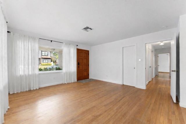 1219 Candlelight Lane, Houston, TX 77018