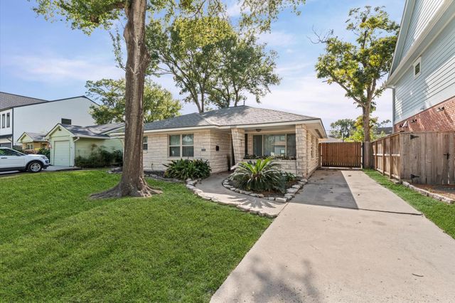 1219 Candlelight Lane, Houston, TX 77018