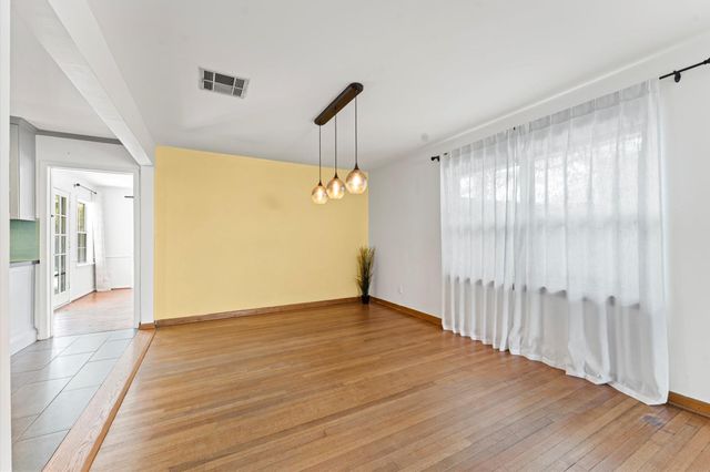 1219 Candlelight Lane, Houston, TX 77018