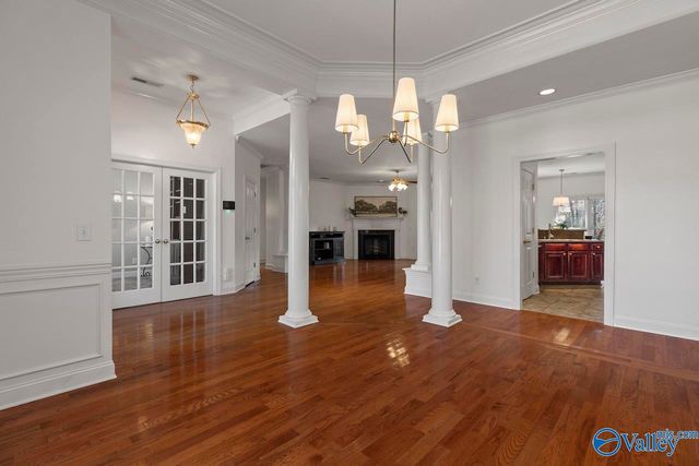 154 Redcliffe Drive, Huntsville, AL 35806