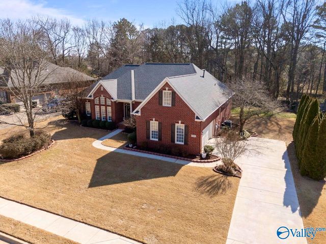 154 Redcliffe Drive, Huntsville, AL 35806
