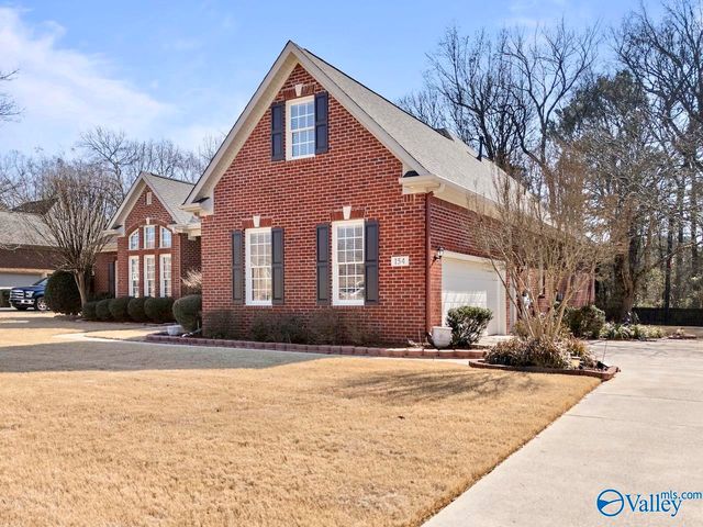 154 Redcliffe Drive, Huntsville, AL 35806