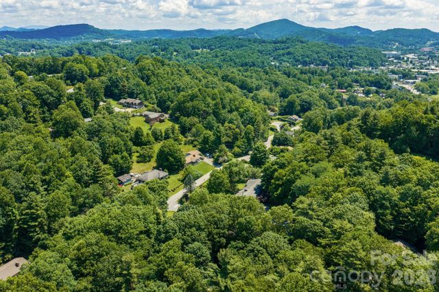 121 Horseshoe Drive, Boone, NC 28607