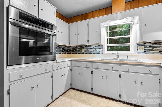 121 Horseshoe Drive, Boone, NC 28607