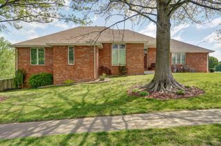 707 West Bentwater Drive, Nixa, MO 65714