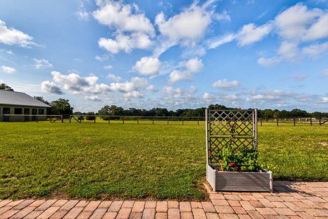 24948 WALKABOUT RANCH ROAD, Sorrento, FL 32776
