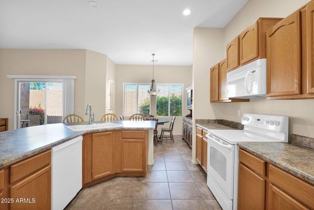 25 S QUINN Circle 58, Mesa, AZ 85206