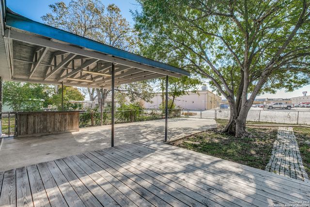 354 Las Palmas, San Antonio, TX 78237